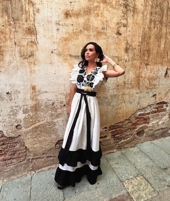 [PRE-ORDER] Amancia Classic Dress - Hand-Embroidered Tehuantepec Dress - June Delivery Textile, Clothing, Dress Flor de Iguana 