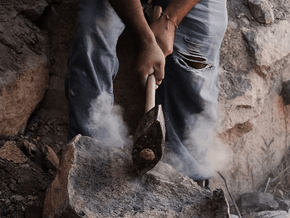 Bajío - Volcanic Stone Pendant Light Lighting Filamento 